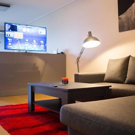 City Center Apartment Aida Пярну Экстерьер фото